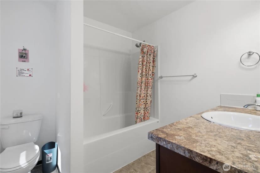 Property photo for 16068 Greenwood Avenue N, Shoreline photo 13