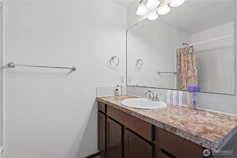 Property photo for 16068 Greenwood Avenue N, Shoreline photo 12
