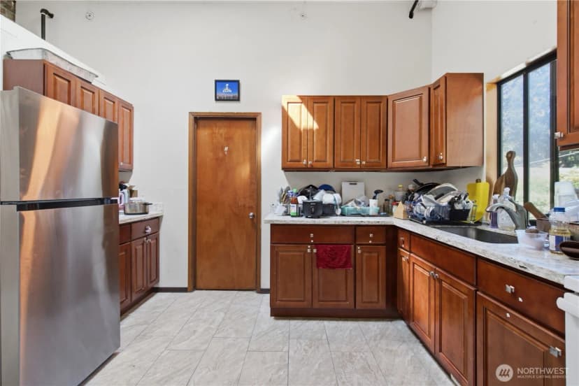 Property photo for 16068 Greenwood Avenue N, Shoreline photo 29