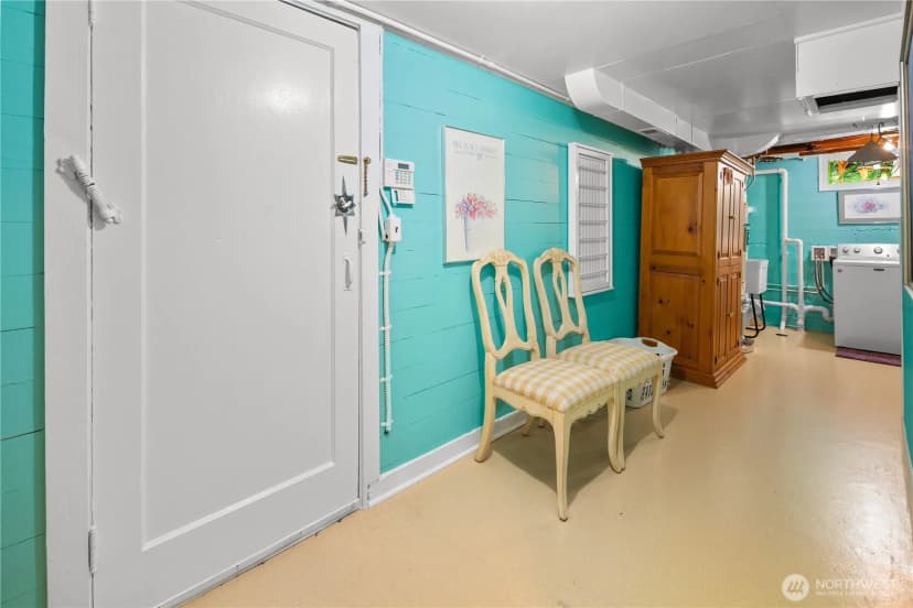 Property photo for 2706 56th Avenue Sw, Seattle photo 16