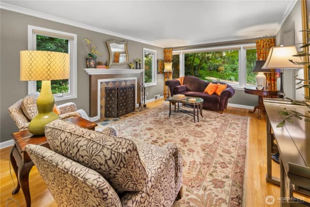Property photo for 2706 56th Avenue Sw, Seattle photo 3
