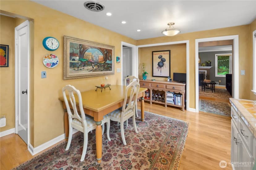 Property photo for 2706 56th Avenue Sw, Seattle photo 8