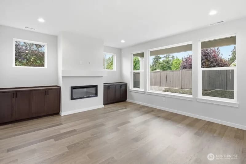 Property photo for 11217 79th Avenue Ct Sw #9, Lakewood photo 3