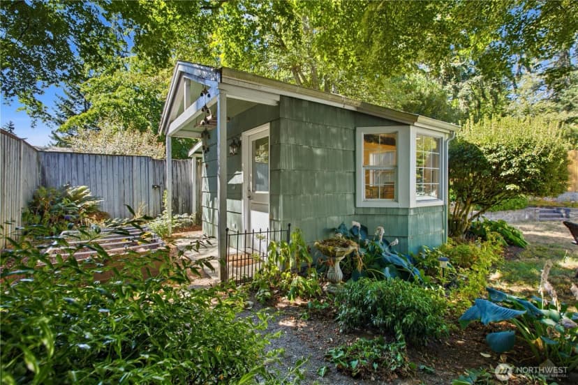 Property photo for 13041 25th Avenue Ne, Seattle photo 31