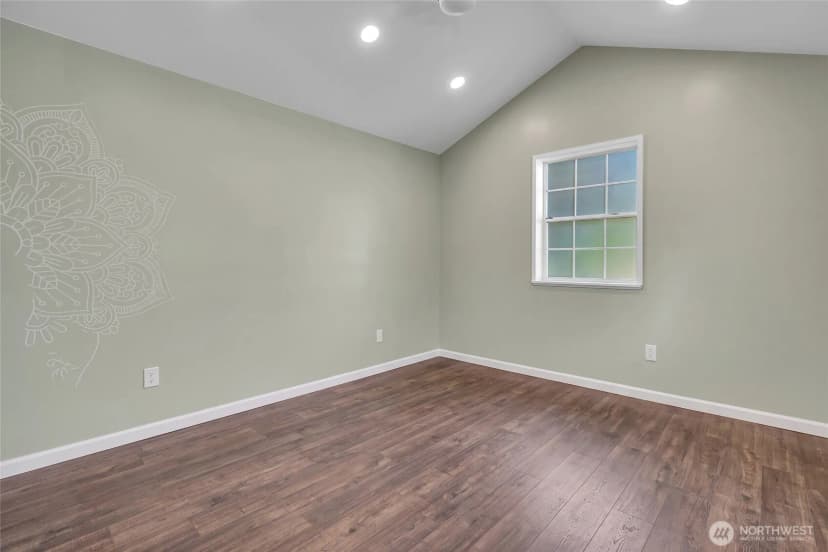 Property photo for 13041 25th Avenue Ne, Seattle photo 30
