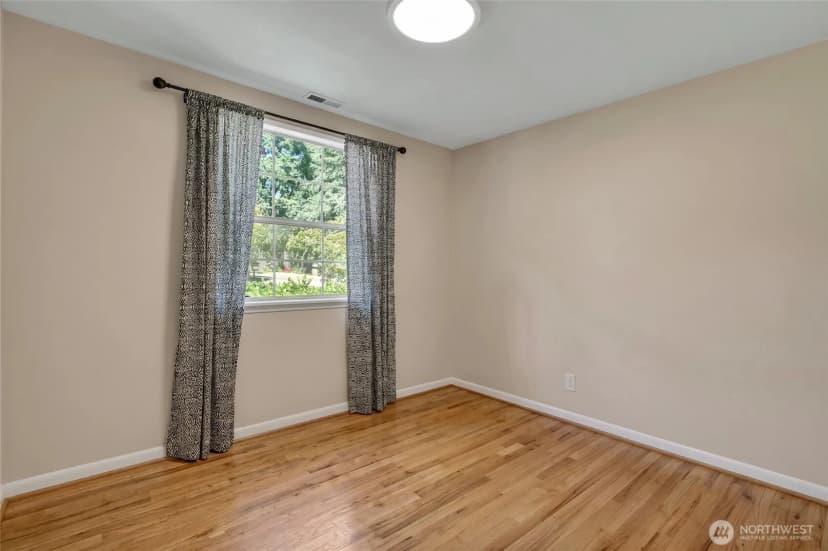 Property photo for 13041 25th Avenue Ne, Seattle photo 24