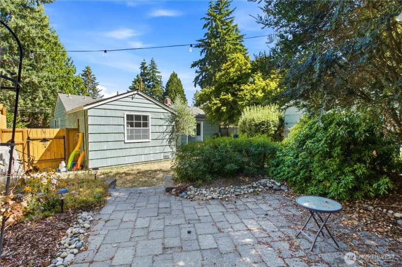 Property photo for 13041 25th Avenue Ne, Seattle photo 28