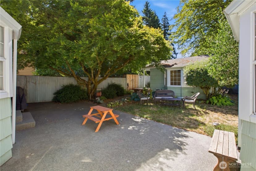 Property photo for 13041 25th Avenue Ne, Seattle photo 26