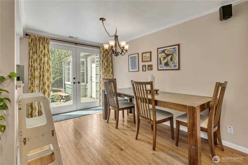 Property photo for 13041 25th Avenue Ne, Seattle photo 10
