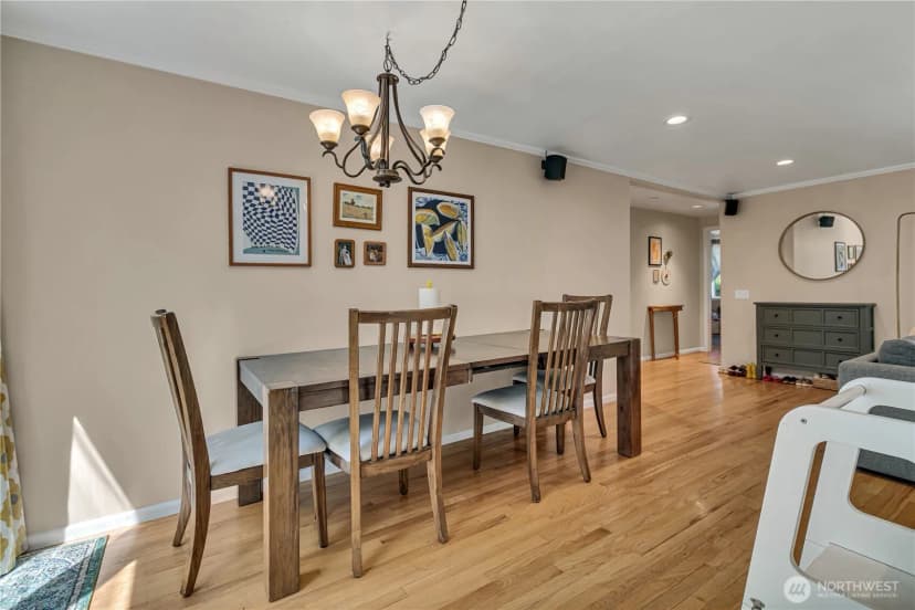 Property photo for 13041 25th Avenue Ne, Seattle photo 11