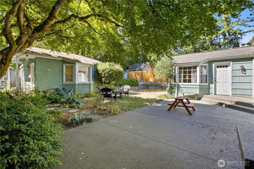 Property photo for 13041 25th Avenue Ne, Seattle photo 25
