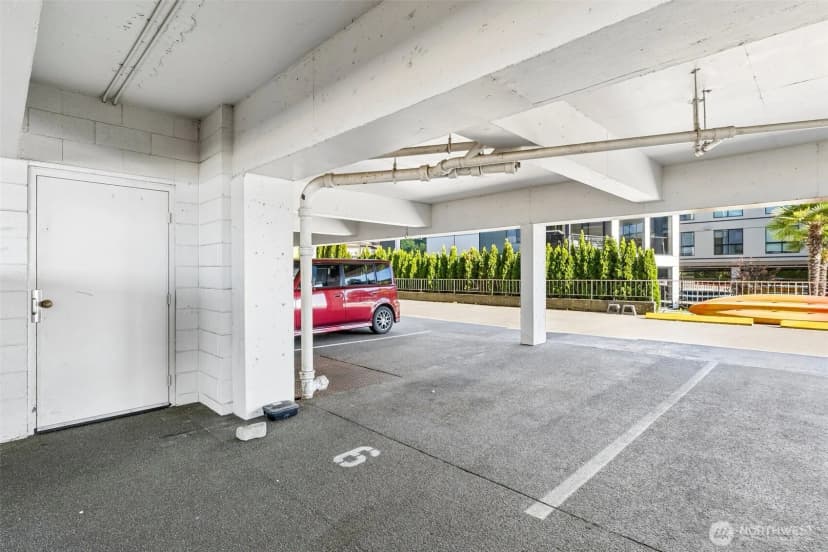 Property photo for 6421 Lake Washington Boulevard Ne #301, Kirkland photo 23