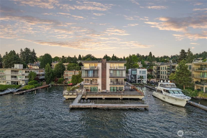 Property photo for 6421 Lake Washington Boulevard Ne #301, Kirkland photo 33