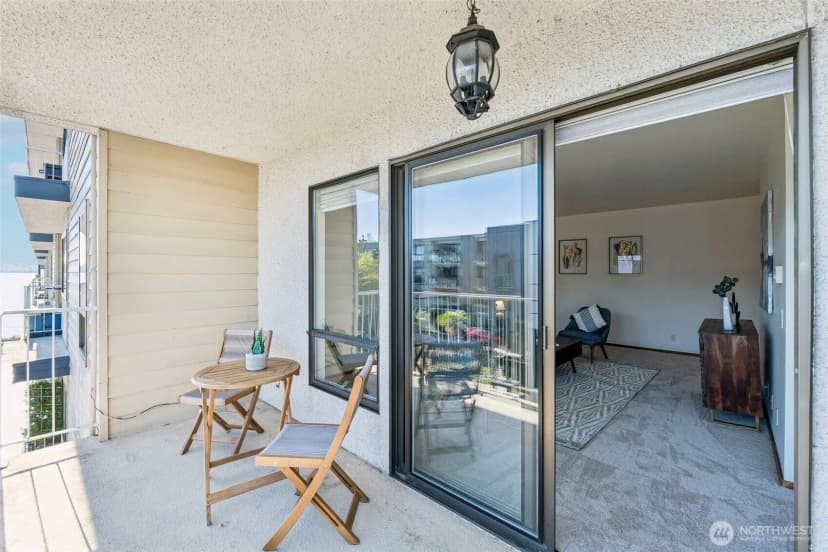 Property photo for 6421 Lake Washington Boulevard Ne #301, Kirkland photo 19