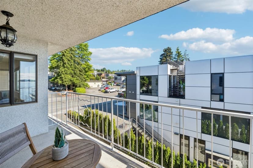 Property photo for 6421 Lake Washington Boulevard Ne #301, Kirkland photo 20