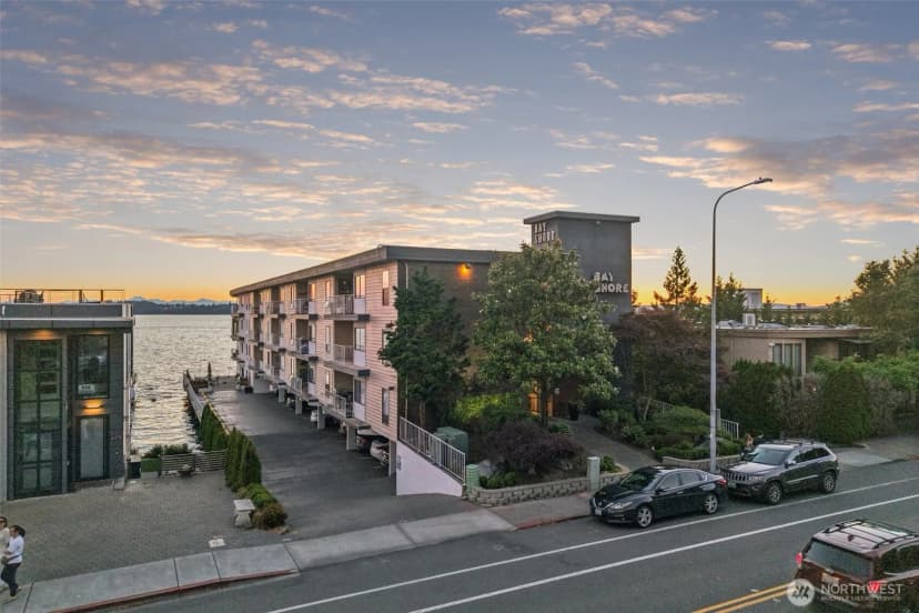Property photo for 6421 Lake Washington Boulevard Ne #301, Kirkland photo 32