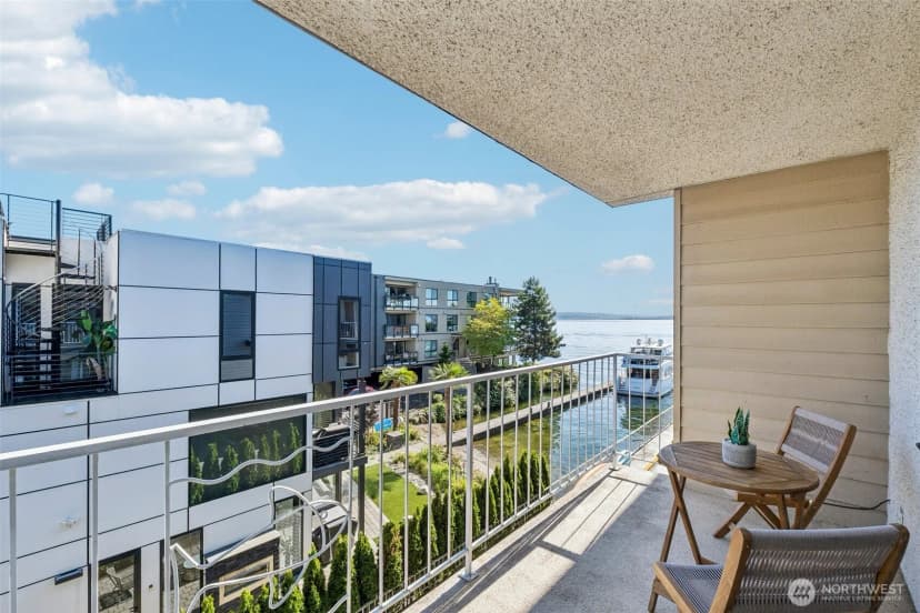 Property photo for 6421 Lake Washington Boulevard Ne #301, Kirkland photo 21