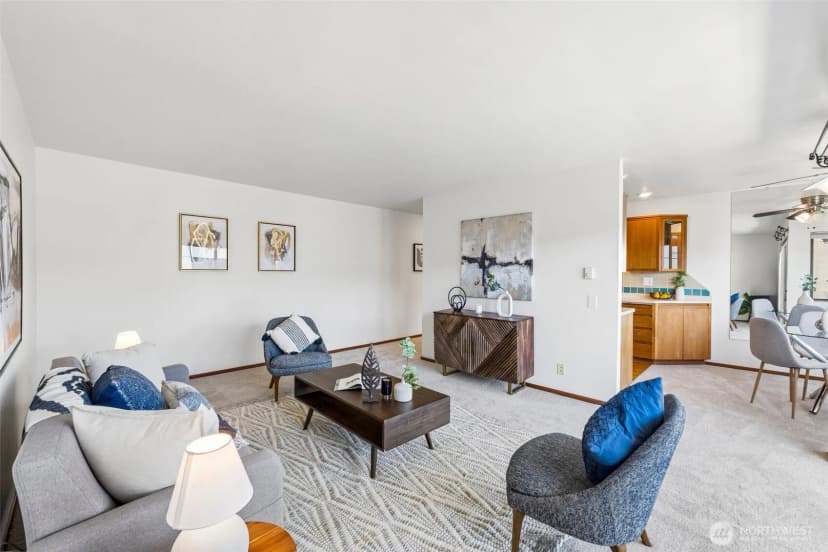 Property photo for 6421 Lake Washington Boulevard Ne #301, Kirkland photo 8