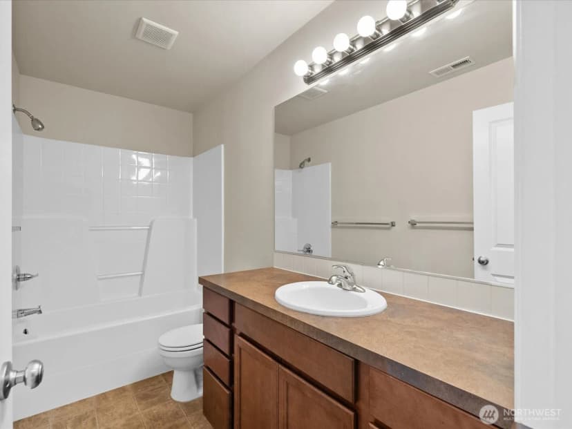 Property photo for 24036 Se 262nd Place, Maple Valley photo 18