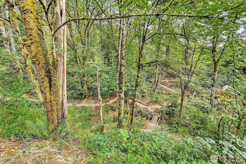 Property photo for 5507 Waller Road E, Tacoma photo 10