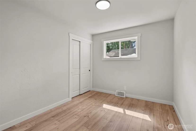 Property photo for 1215 Hall Street Se, Lacey photo 8