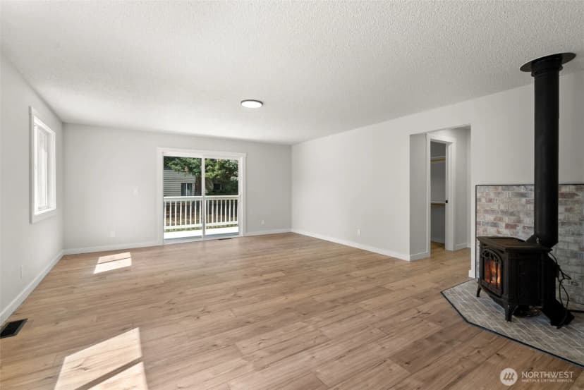 Property photo for 1215 Hall Street Se, Lacey photo 14