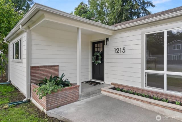 Property photo for 1215 Hall Street Se, Lacey photo 4