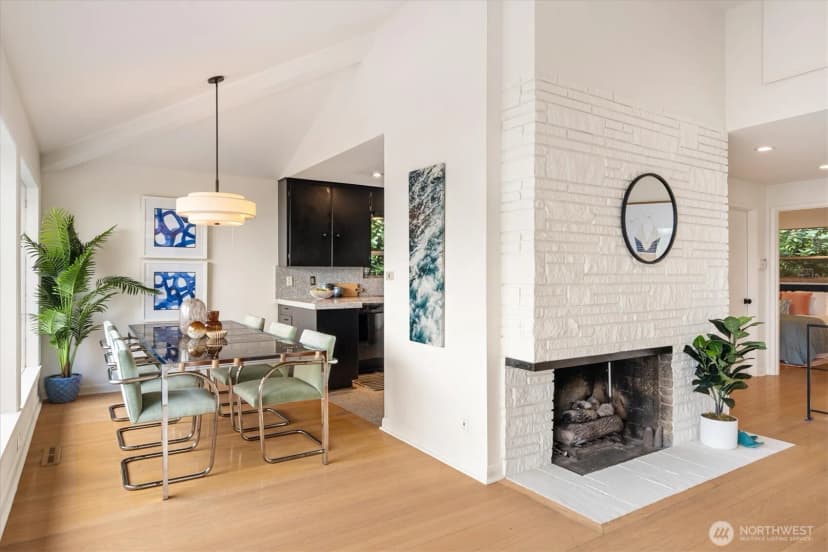 Property photo for 1302 Lakeside Avenue S, Seattle photo 8