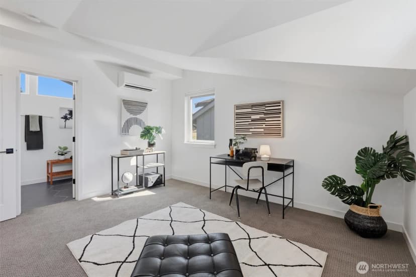Property photo for 2415 Ne 77 Street, Seattle photo 16