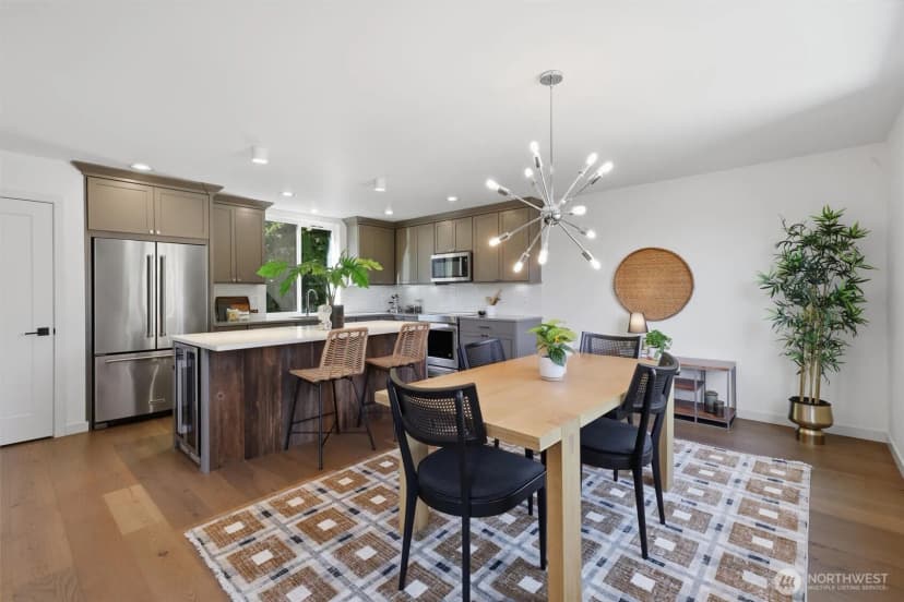 Property photo for 2415 Ne 77 Street, Seattle photo 6