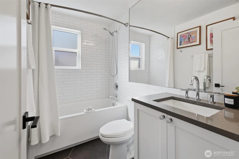 Property photo for 2415 Ne 77 Street, Seattle photo 20