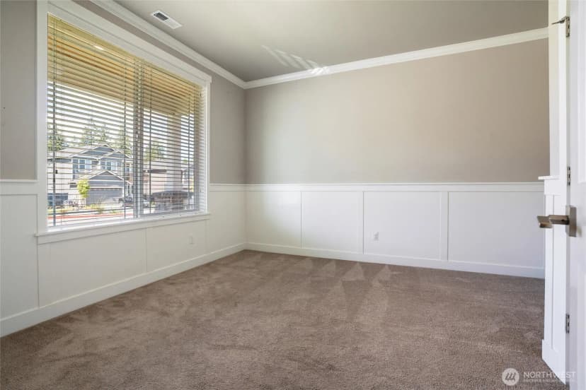 Property photo for 1407 Baker Heights Loop, Bremerton photo 3