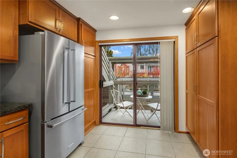 Property photo for 6121 Ne 175th Street #a308, Kenmore photo 18
