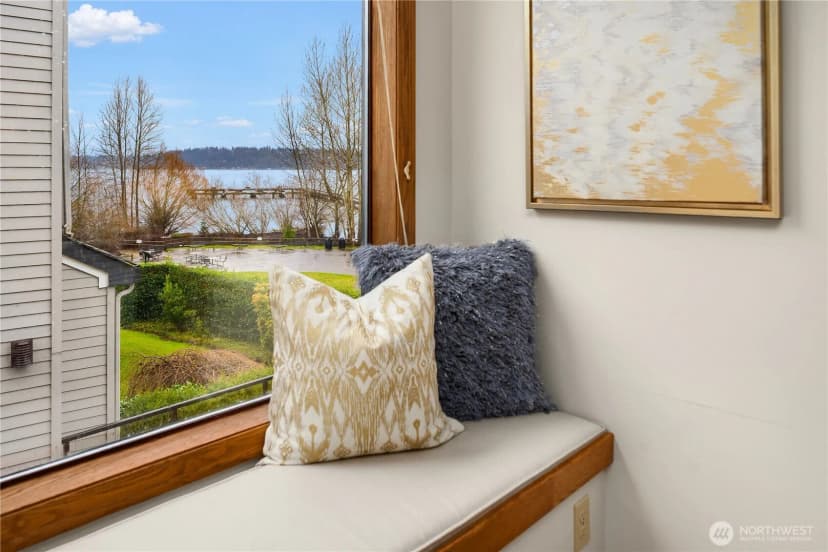 Property photo for 6121 Ne 175th Street #a308, Kenmore photo 10