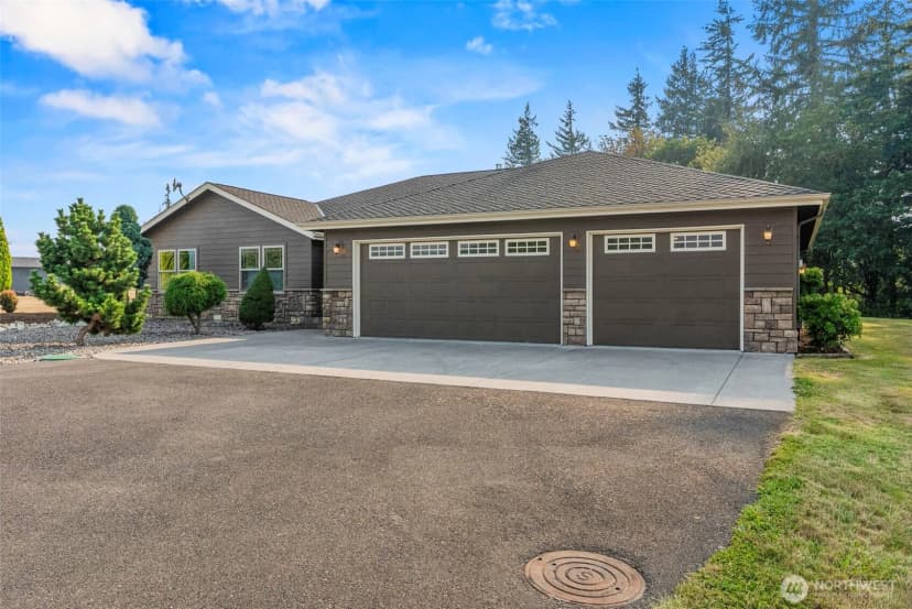 Property photo for 503 Cemetery Road, Kalama photo 3