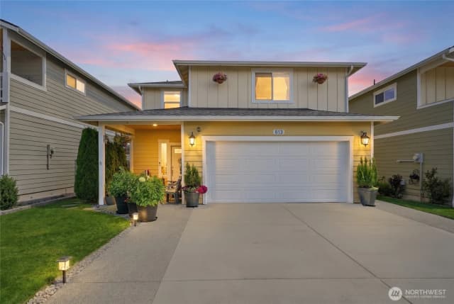 Property photo for 613 Stacey Place, Sedro Woolley photo 2