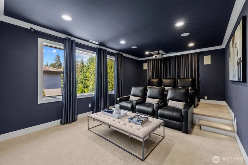 Property photo for 10425 Ne 15th Street, Bellevue photo 27