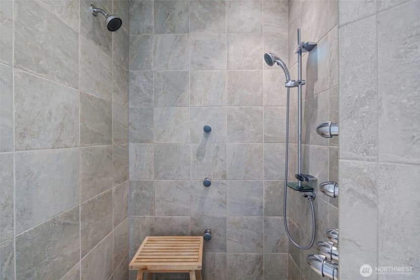Property photo for 1434 108th Avenue Ne, Bellevue photo 27
