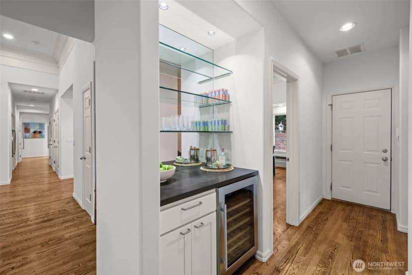 Property photo for 1434 108th Avenue Ne, Bellevue photo 15