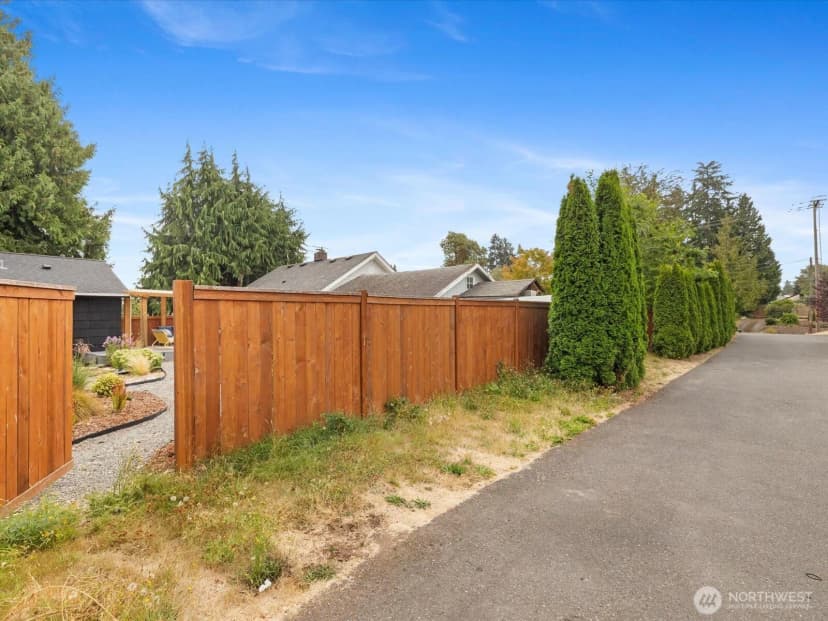 Property photo for 7559 19th Avenue Sw, Seattle photo 23