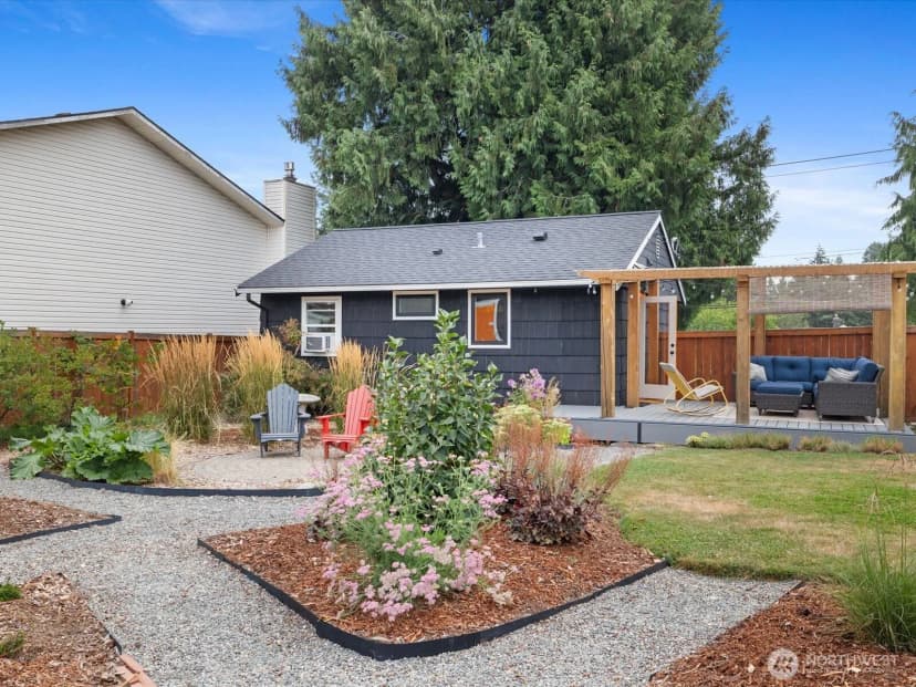 Property photo for 7559 19th Avenue Sw, Seattle photo 26