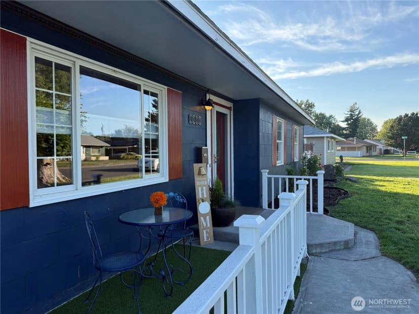 Property photo for 1111 Cottonwood Drive, Richland