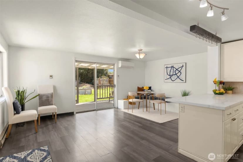Property photo for 11214 Cornell Avenue S, Seattle photo 10
