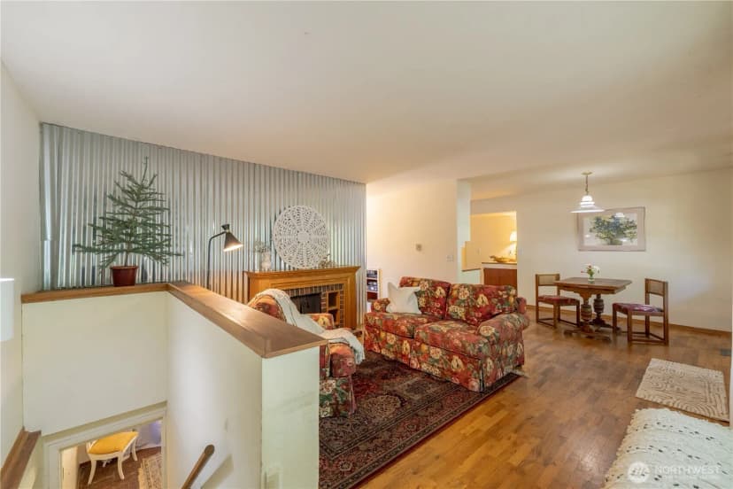 Property photo for 13814 26th Avenue Ne, Seattle photo 10