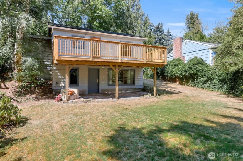Property photo for 13814 26th Avenue Ne, Seattle photo 14