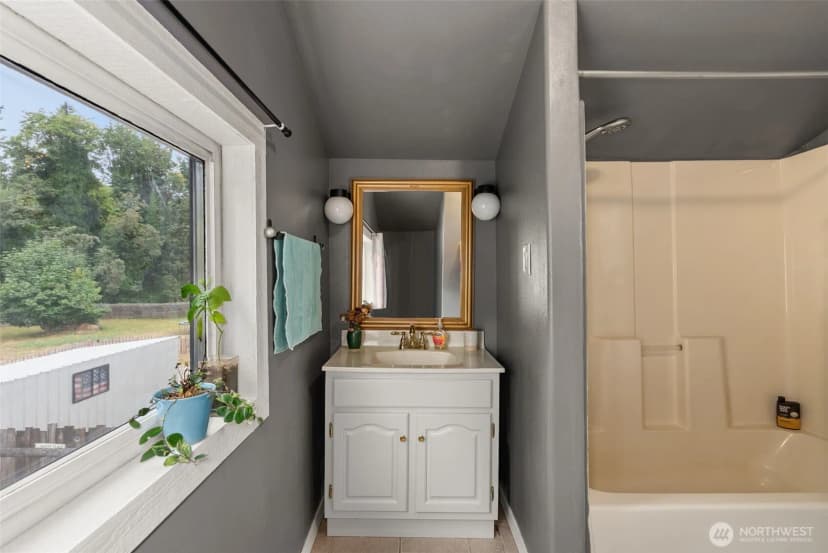 Property photo for 1215 Nw Kerron Avenue, Winlock photo 25