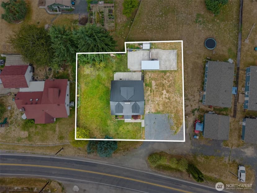Property photo for 1215 Nw Kerron Avenue, Winlock photo 2