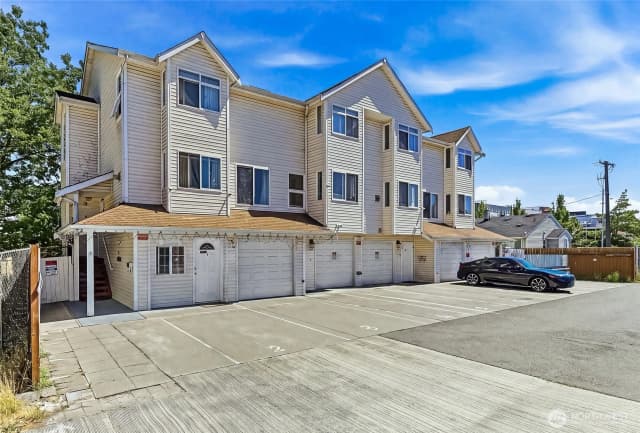 Property photo for 7009 42nd Avenue S #1, Seattle photo 2