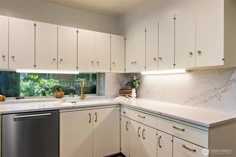 Property photo for 508 Randolph Avenue, Seattle photo 11