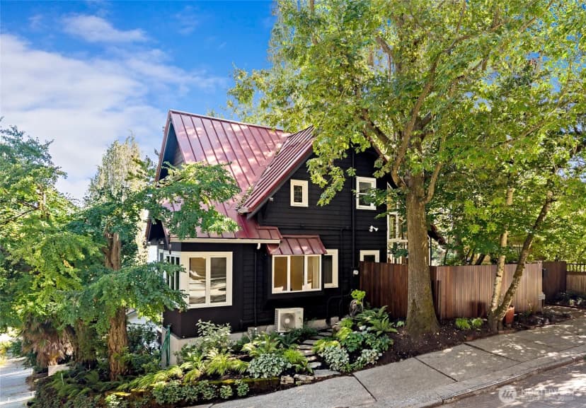 Property photo for 508 Randolph Avenue, Seattle photo 2
